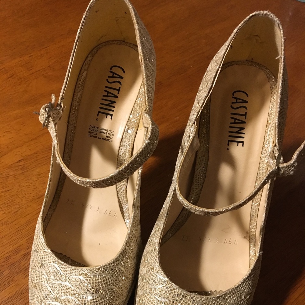 High heel shoes